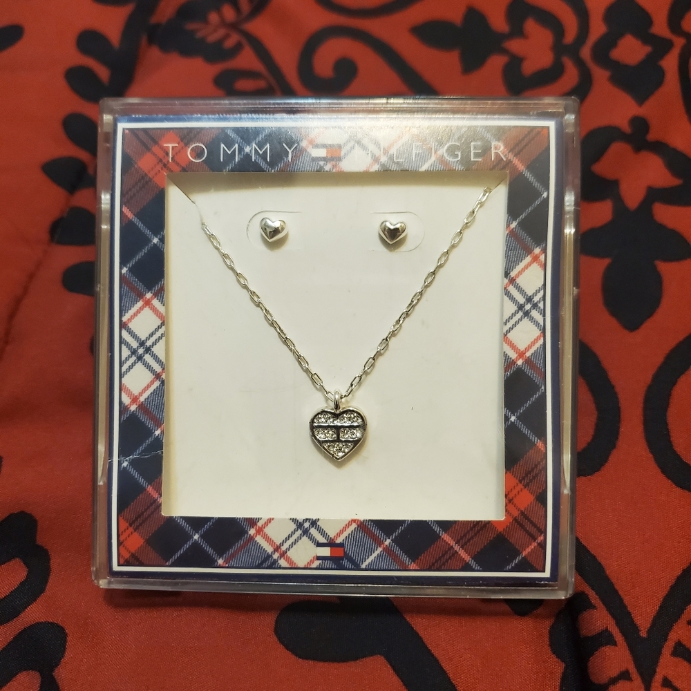 NWB Tommy Hilfiger Necklace & Earring Set Heart shape
